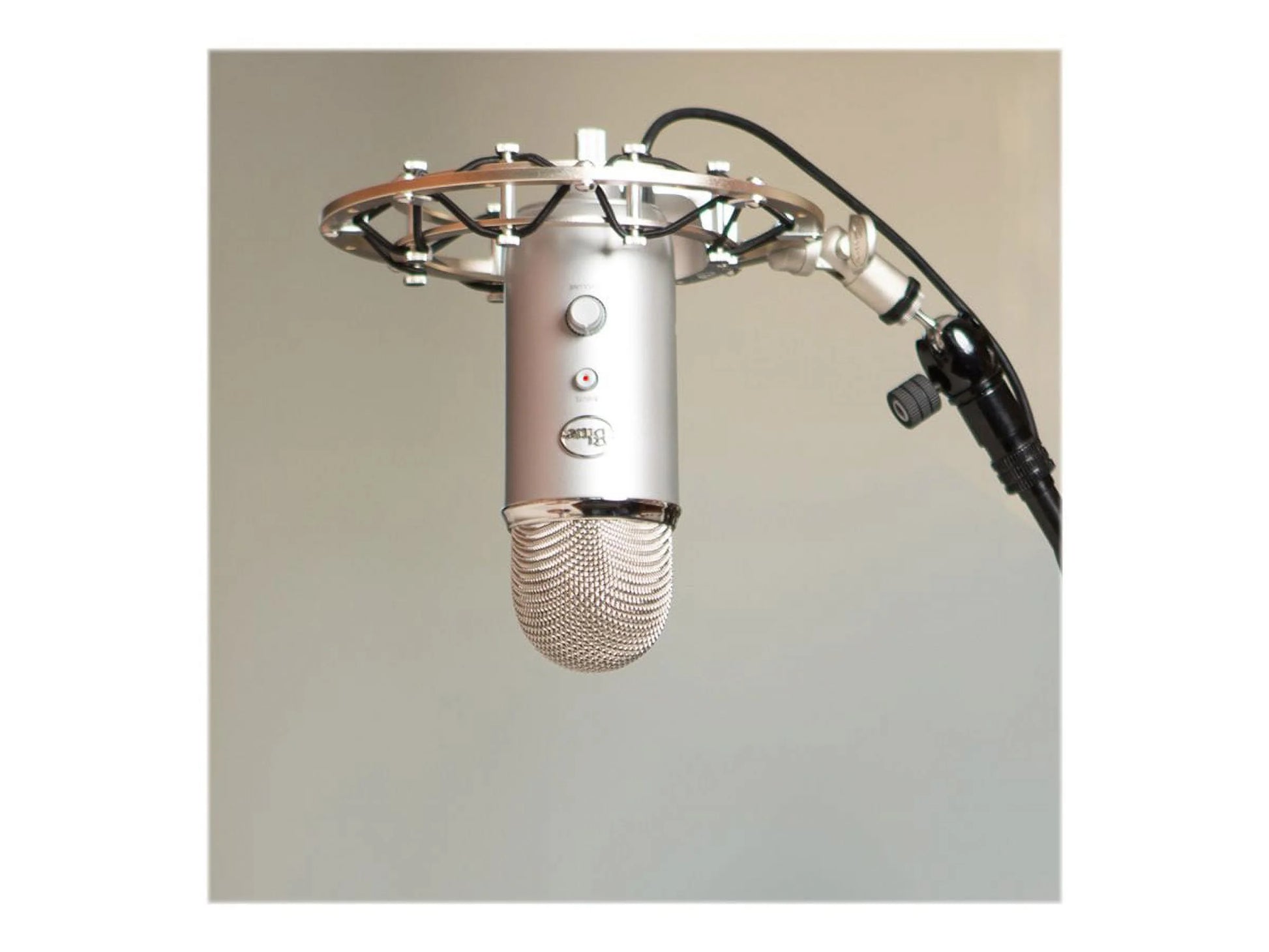 Blue Microphone Yeti USB Desktop Microphone, Platinum